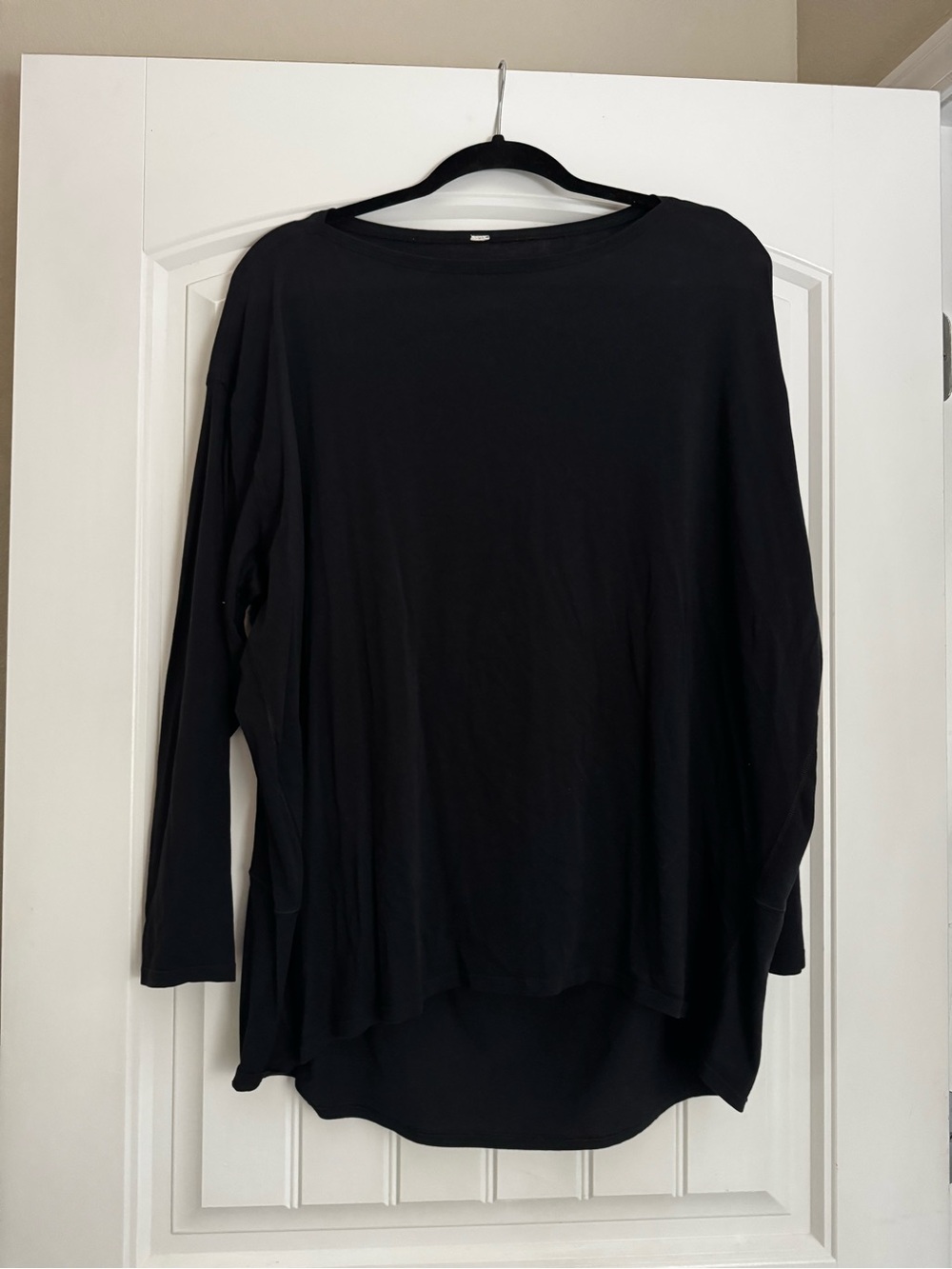 lululemon athletica Black Long-Sleeve Tee